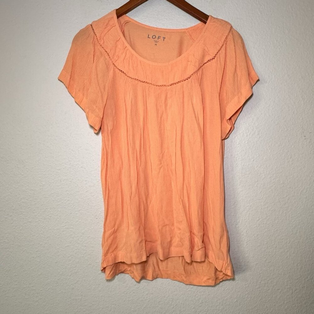 Loft Cutout Bohemian Flutter Sleeve Tee Size Medium Peach Round Neck - Picture 2 of 8